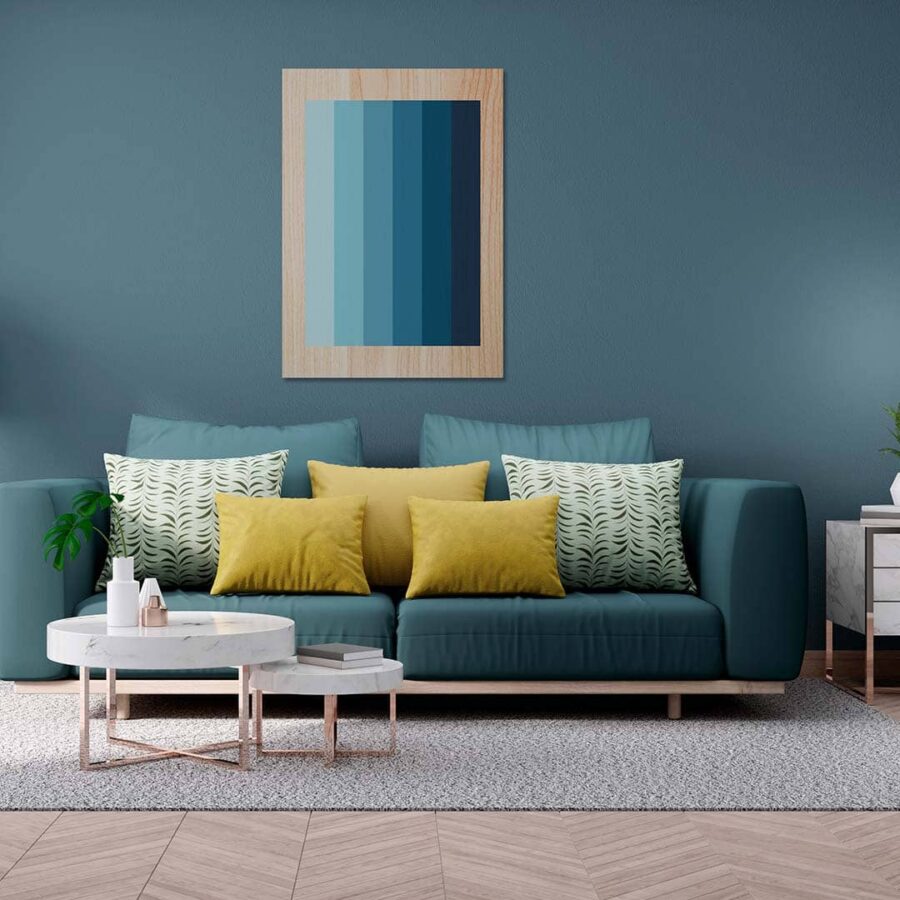 Ambiente de salón con el cuadro de madera Blue Lines
